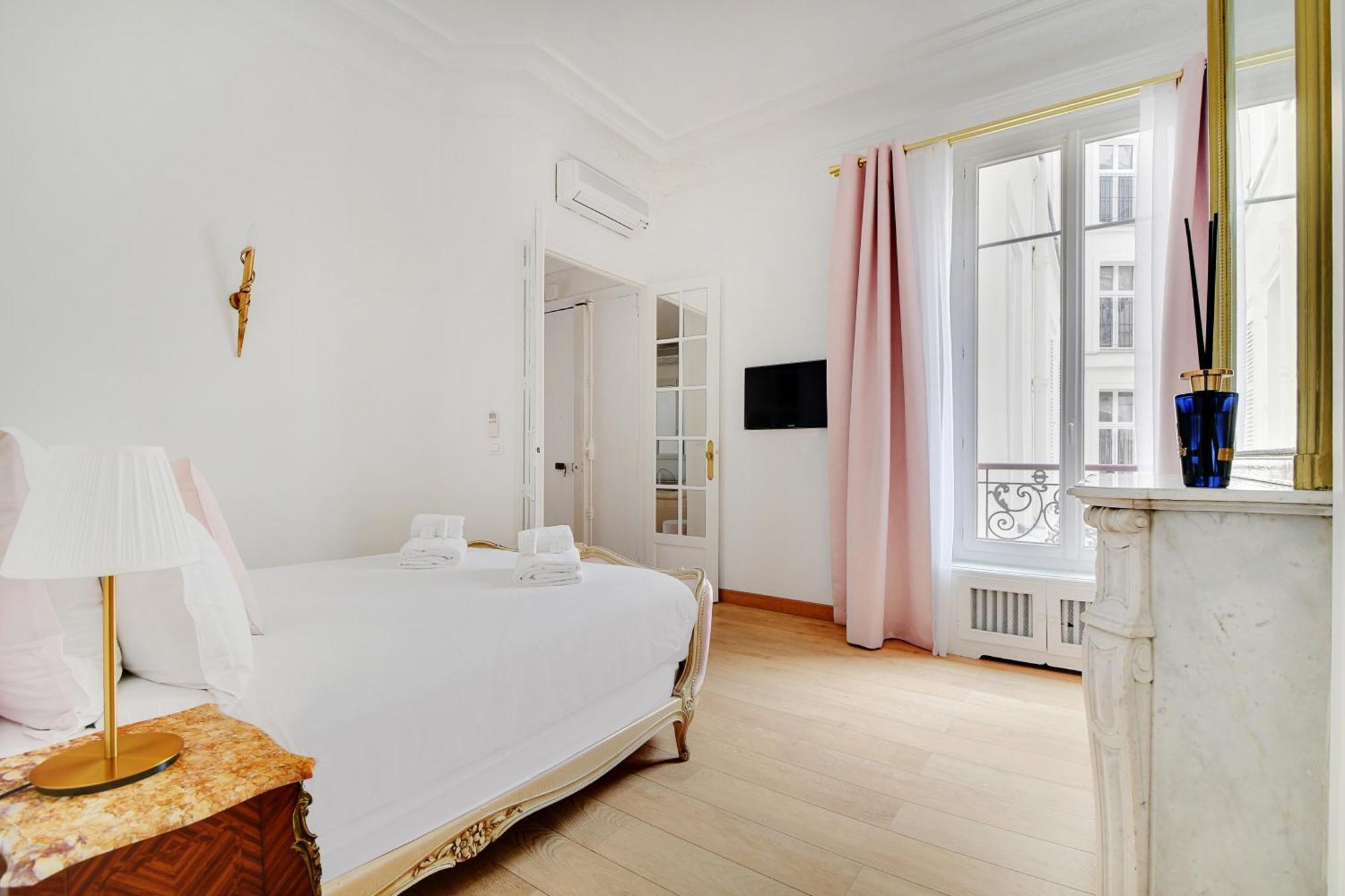 Pick A Flat's In Republique - Avenue De La Republique *